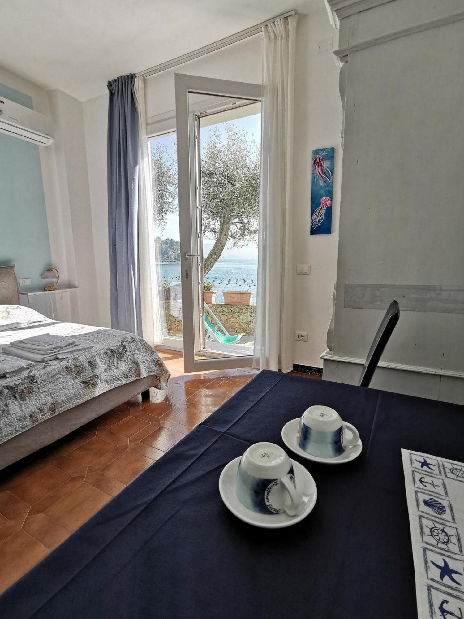 B&B La Palafitta Porto Venere Exteriör bild